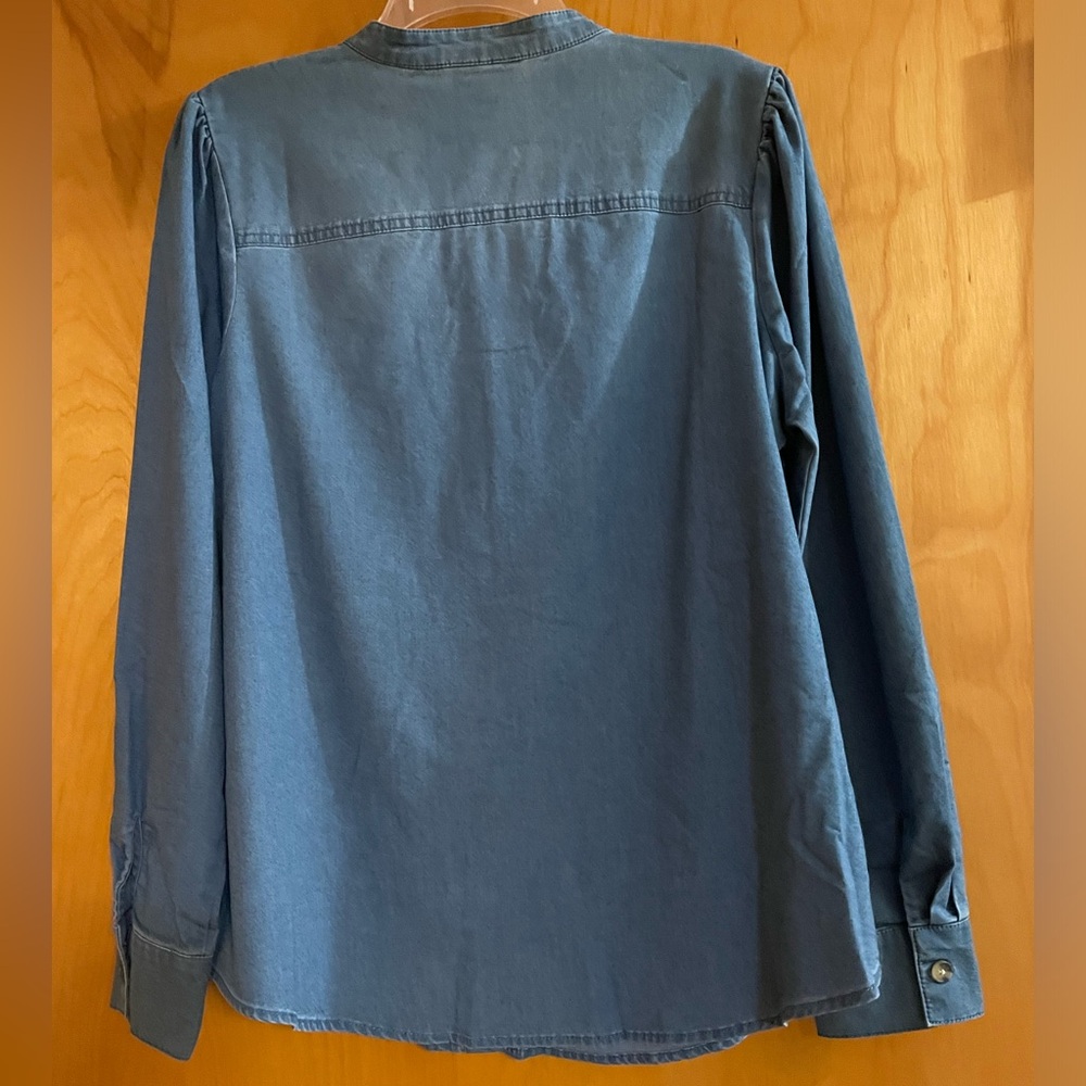 Belle Kim Gravel Stretch Denim Puff Shoulder Blouse Size Medium - Picture 2 of 2